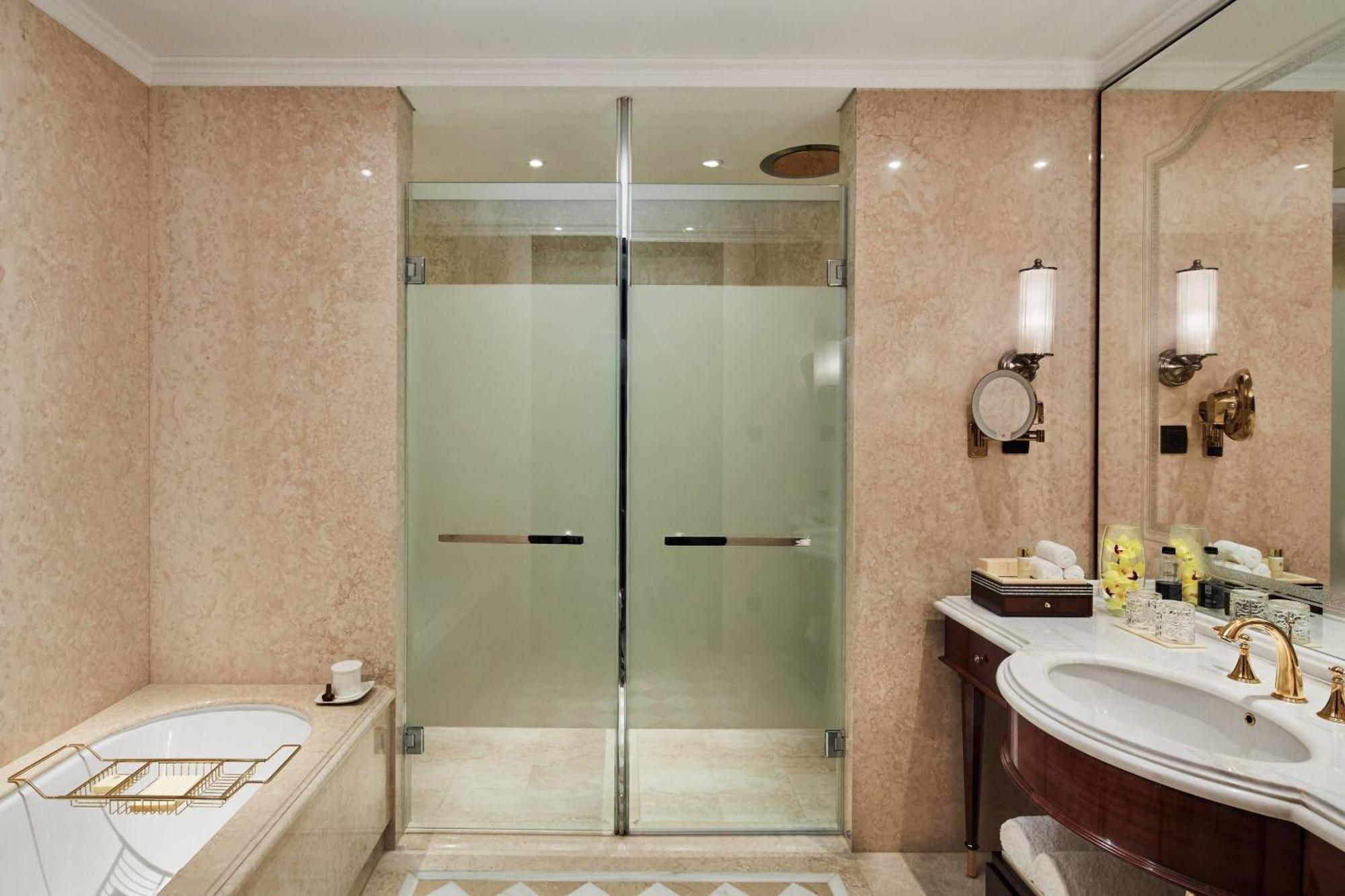 The Ritz-Carlton, Pune Ngoại thất bức ảnh