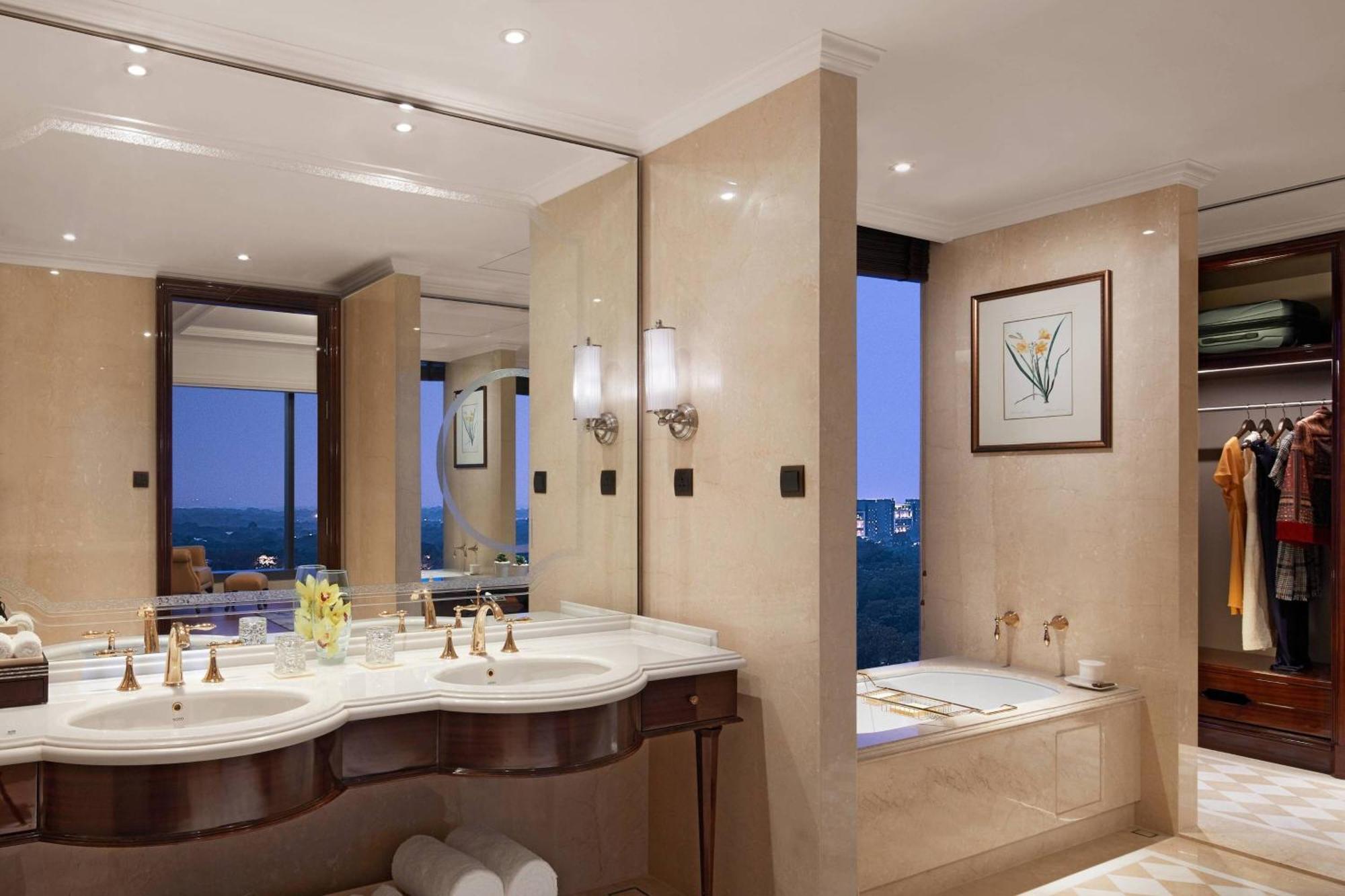 The Ritz-Carlton, Pune Ngoại thất bức ảnh