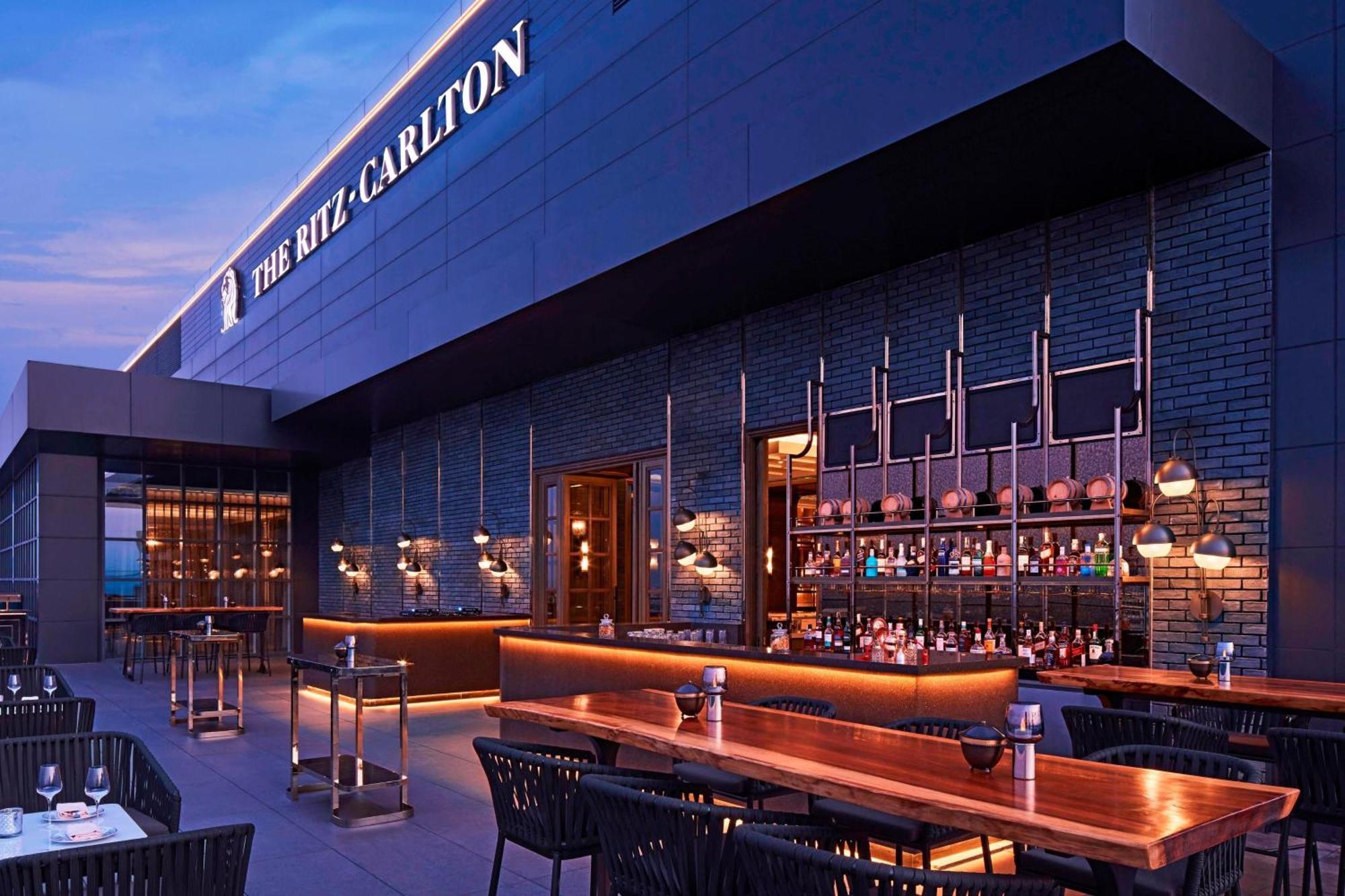 The Ritz-Carlton, Pune Ngoại thất bức ảnh